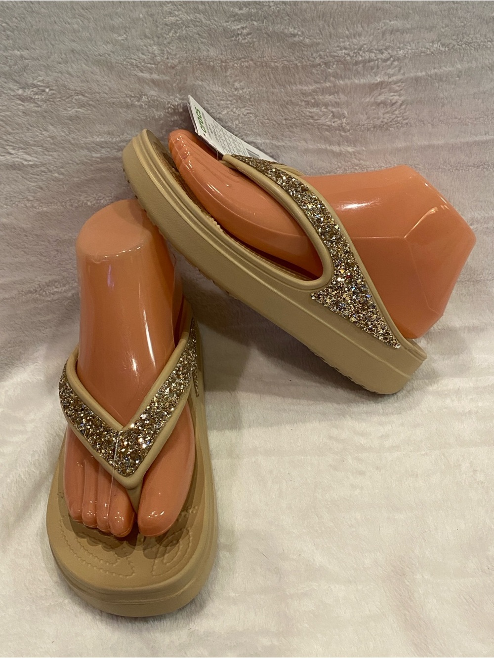 Women's Crocs Sloane Glitter Sparkly Gold Sandals Flip Flops Shoes Size 6 NWT